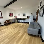 Villa Secluded Country *