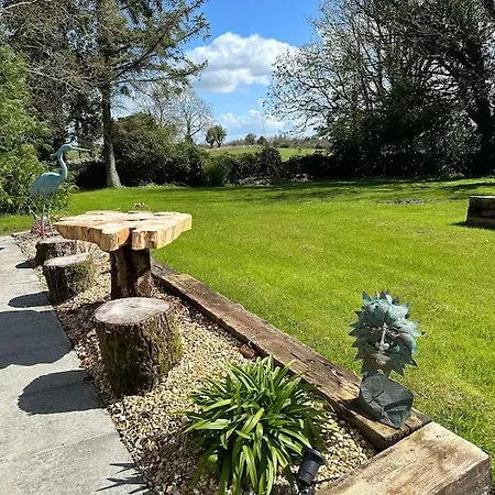 Villa Secluded Country