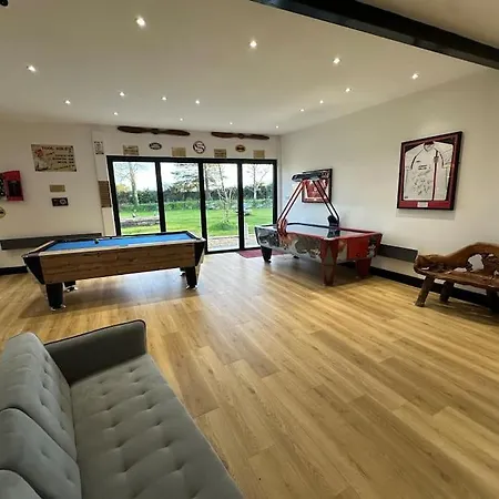 Villa Secluded Country