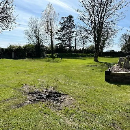 Villa Secluded Country