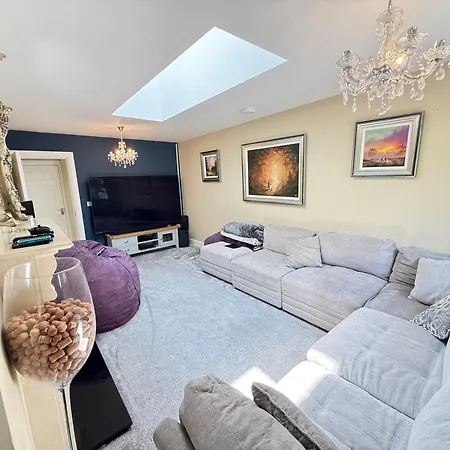 Villa Secluded Country