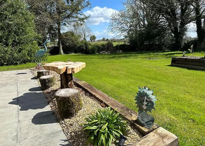 Villa Secluded Country