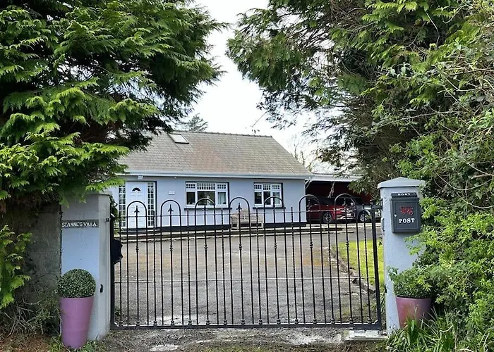 Villa Secluded Country