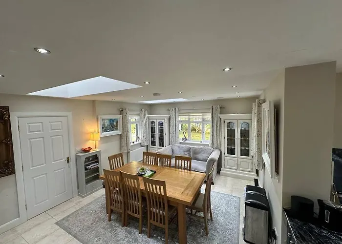 Villa Secluded Country