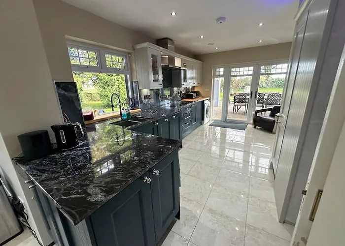 Villa Secluded Country