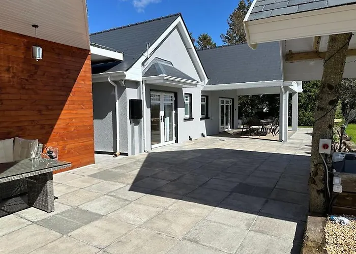 Villa Secluded Country