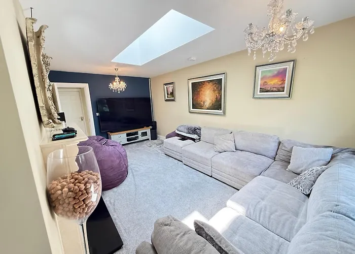 Villa Secluded Country