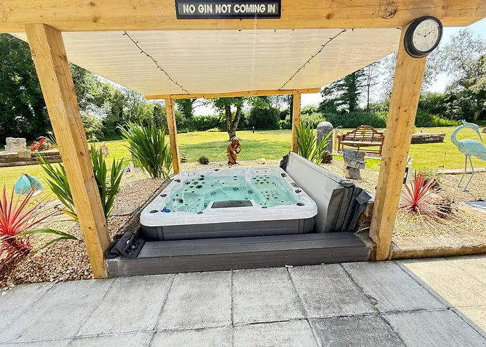 Villa Secluded Country