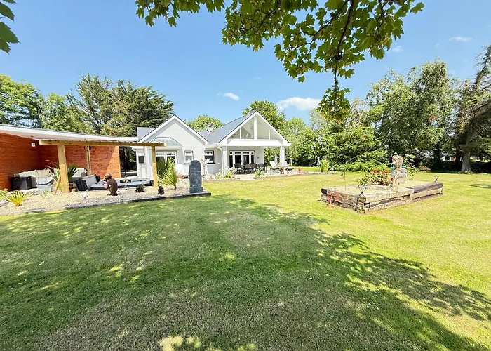 Villa Secluded Country *